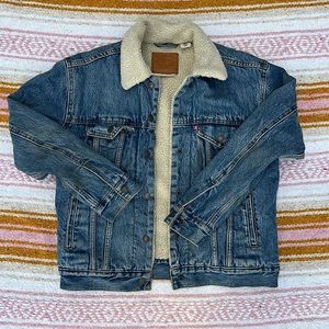 LEVIS SIZE XS DEMIN SHERPA HEAVY JACKET